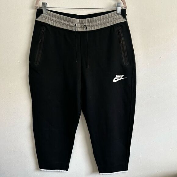 Nike Flat Front Stretch Zip Pocket Pull-On Elastic Waist Capri Pants Black Large - Picture 1 of 10